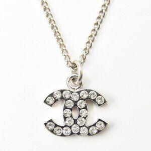 CHANEL White Coco Mark Necklace